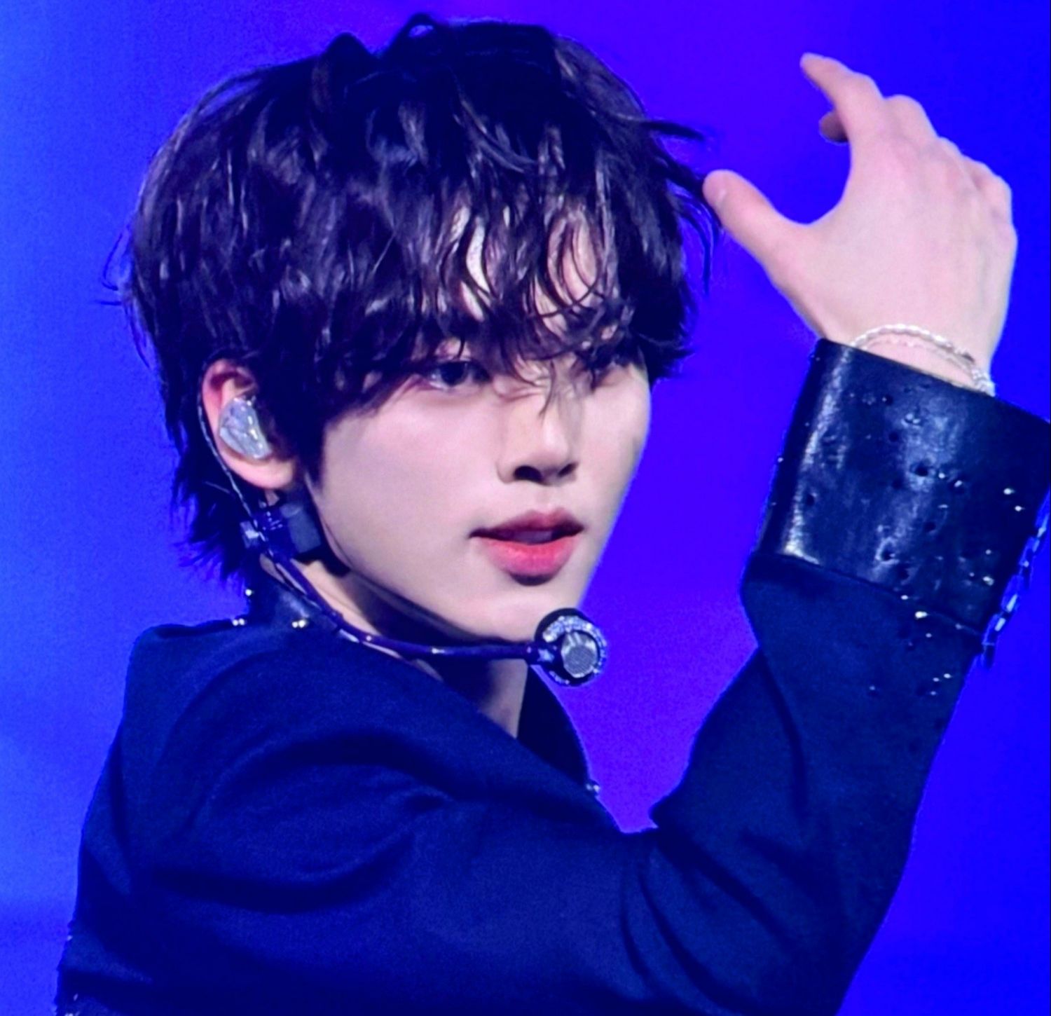 Behind-the-scenes cut of Han Yujin (ZEROBASEONE)