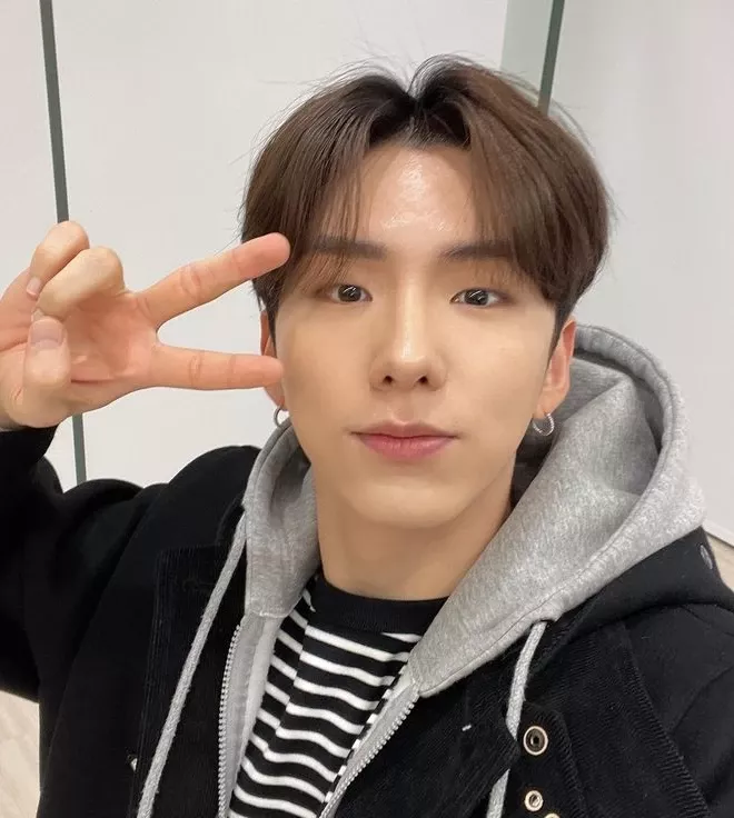 Behind-the-scenes cut of Kihyun (MONSTA X)