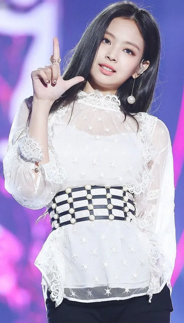 粉丝为Jennie (BLACKPINK)分享的感性壁纸