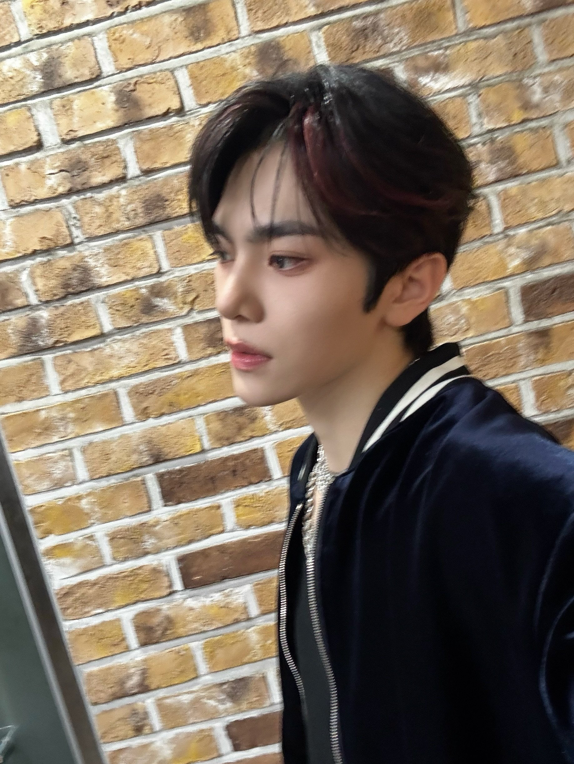 Behind-the-scenes cut of Donggyu (TUNEXX)