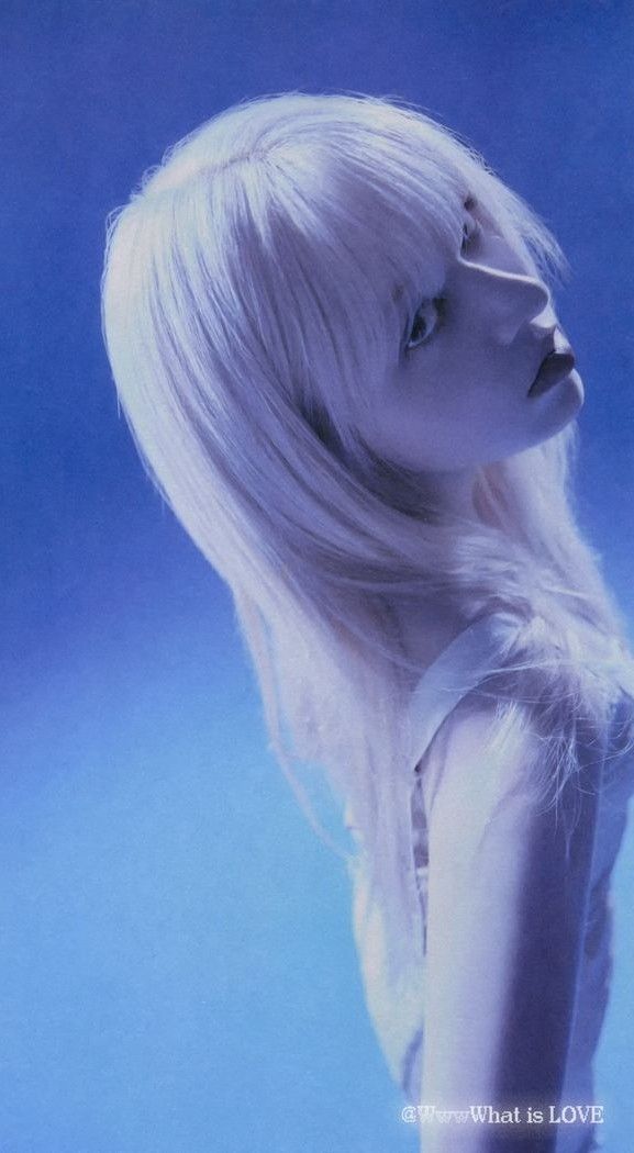 Behind-the-scenes cut of LILY (NMIXX)