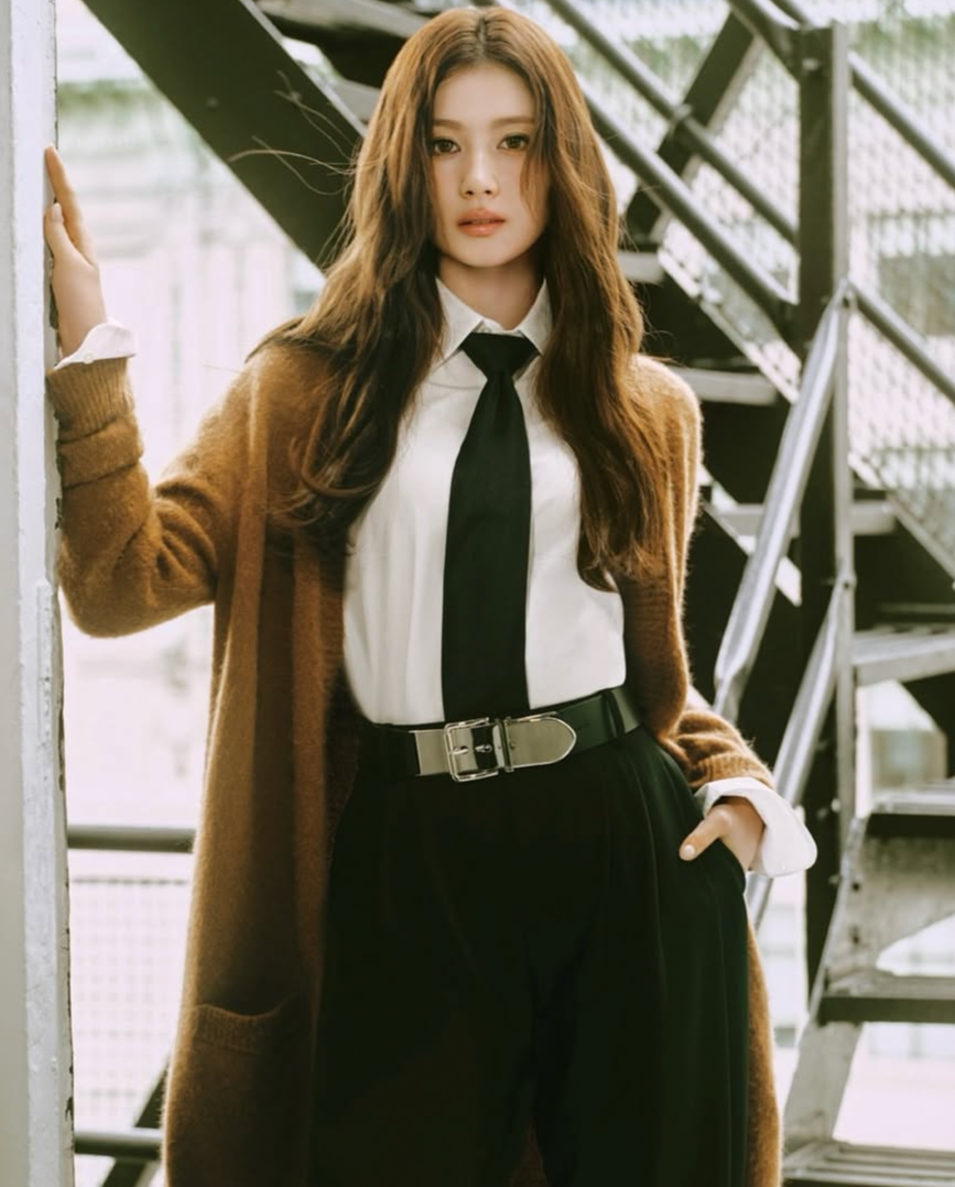 사나 (TWICE) 최근 활동샷