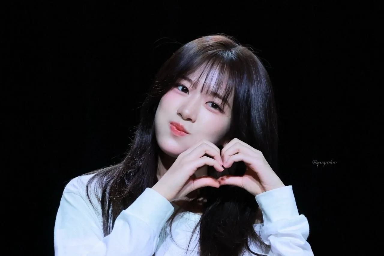 안유진 (IVE) 최근 활동샷