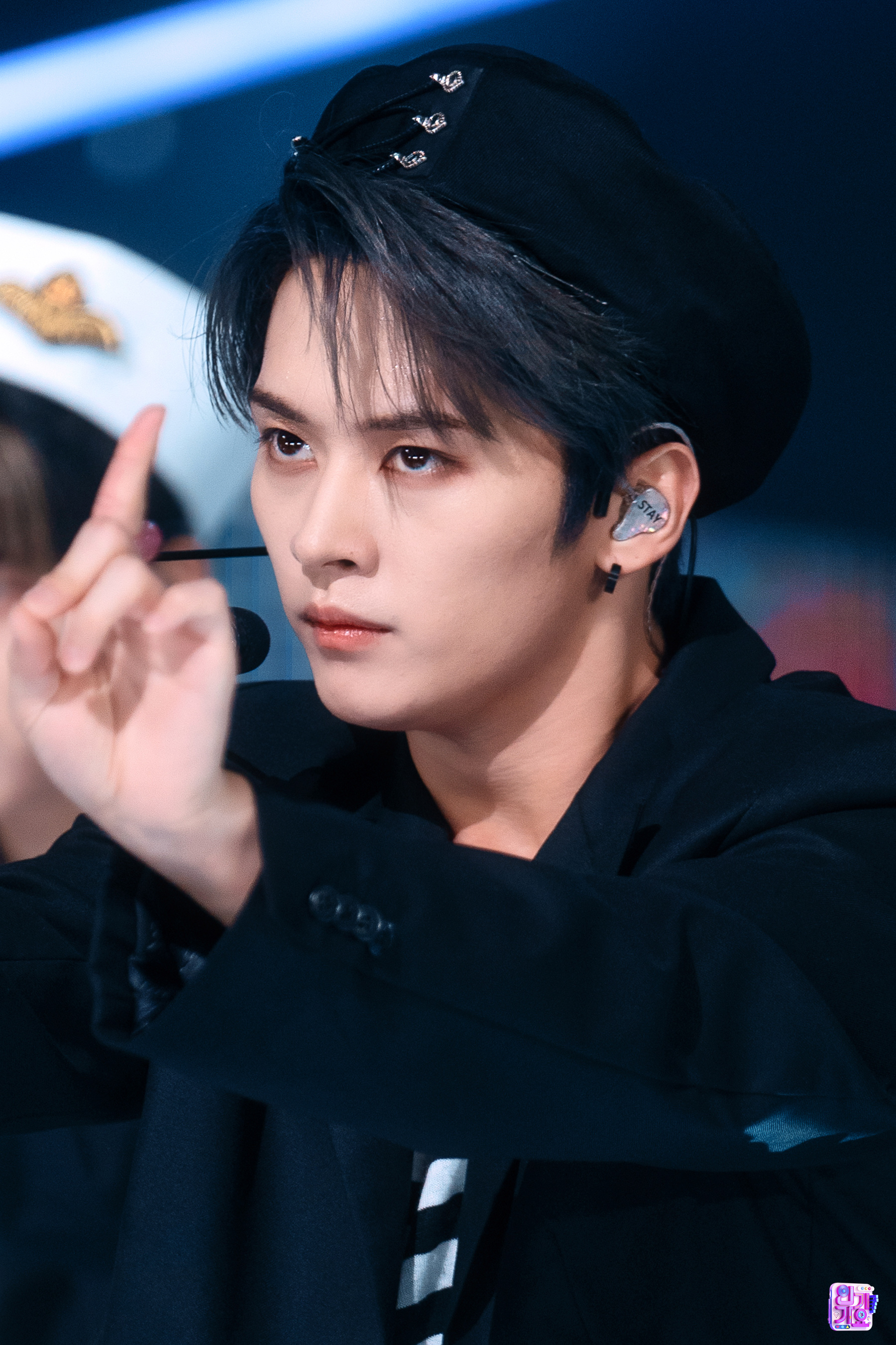 A moment captured by Lee Know (Stray Kids)'s fan