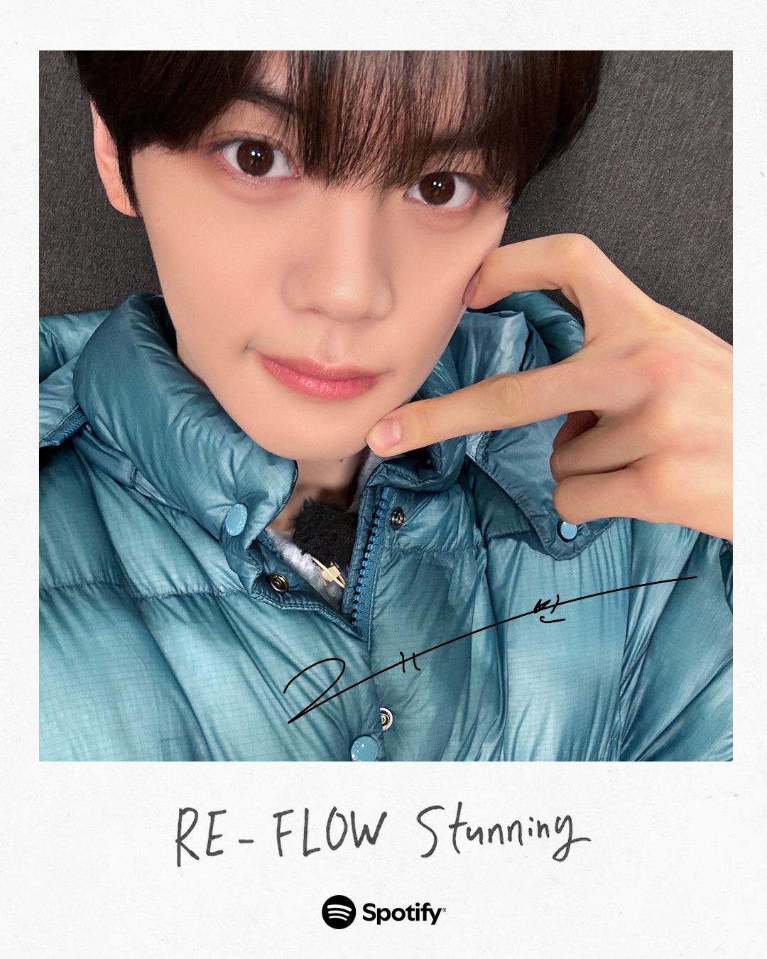 A moment captured by Kim Gyuvin (ZEROBASEONE)'s fan