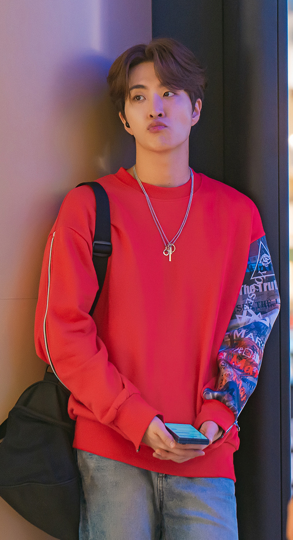 A moment captured by Youngjae (GOT7)'s fan