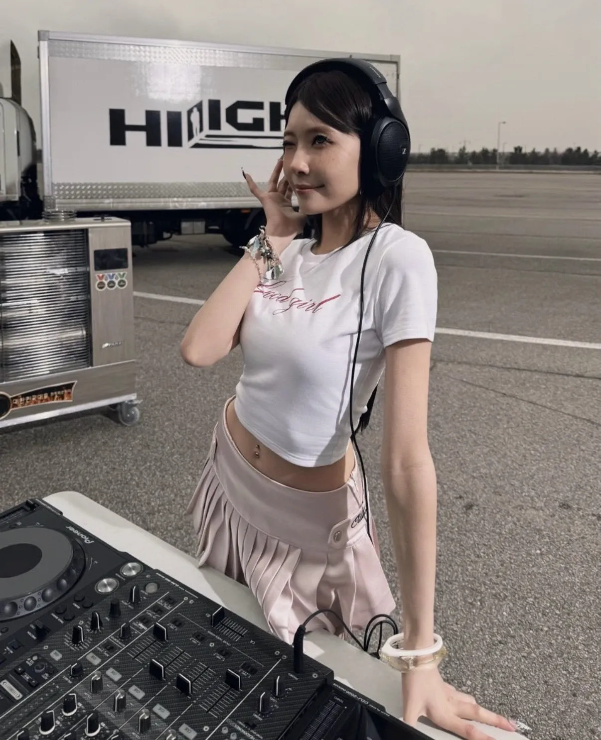 Recent activity shot of Mayuka (NiziU)