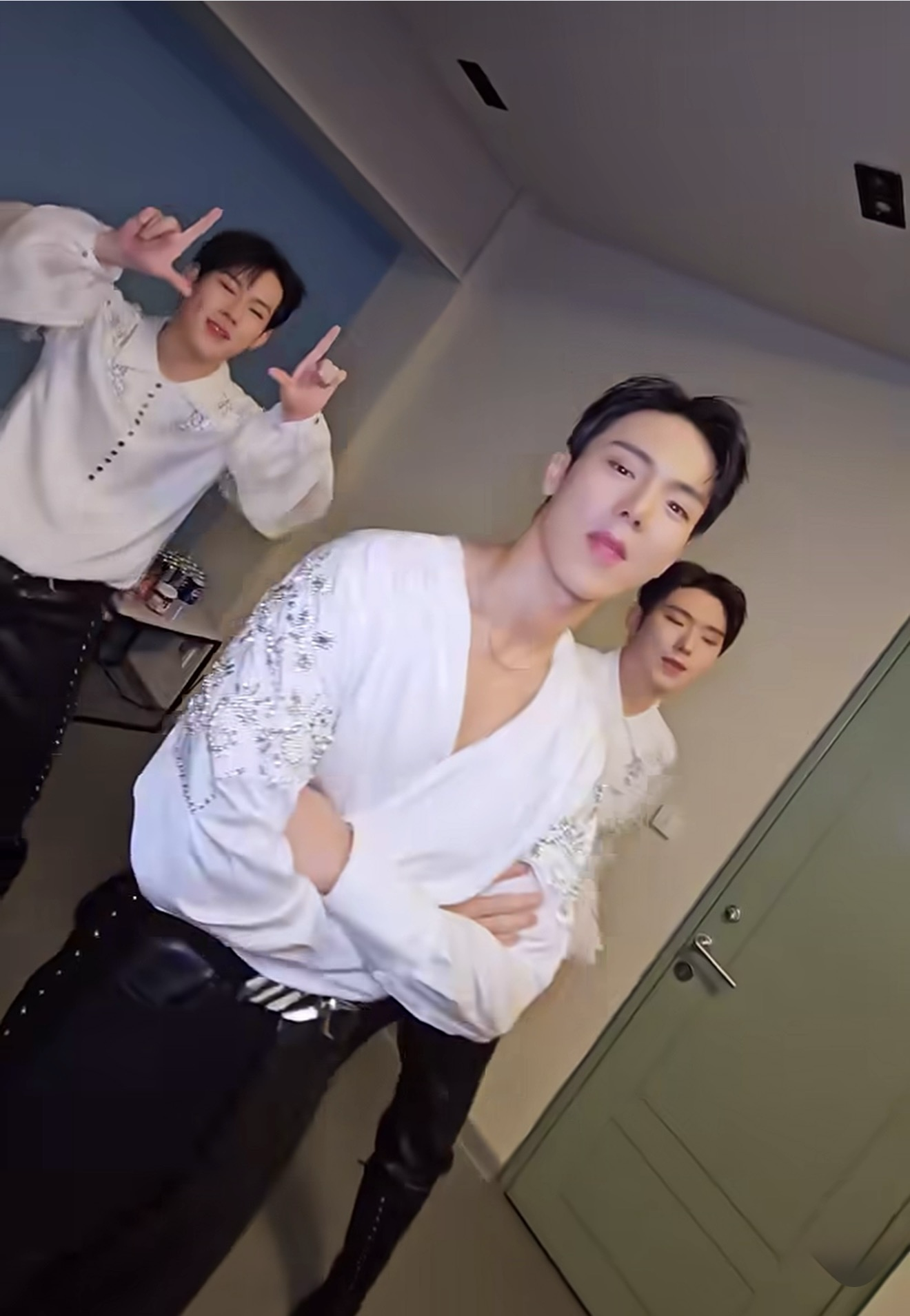 Shownu (MONSTA X)的最新照片