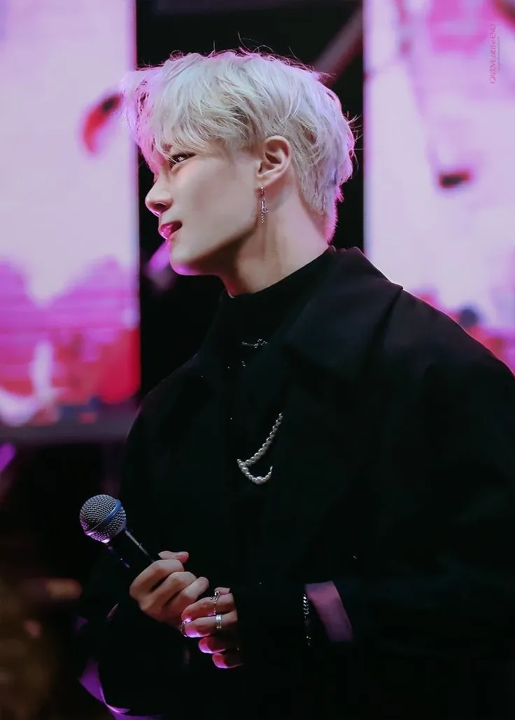 Latest photo of Moonbin (ASTRO)