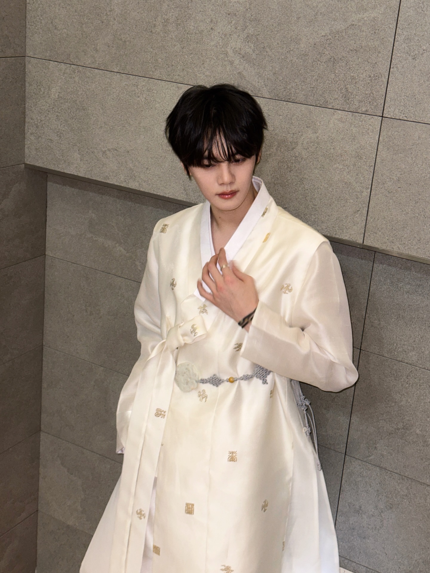 A moment captured by Kim Gyuvin (ZEROBASEONE)'s fan