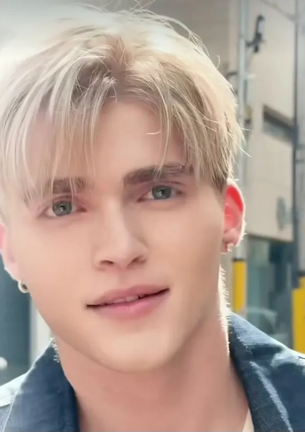 Behind-the-scenes cut of Gabi (SANTOS BRAVOS)