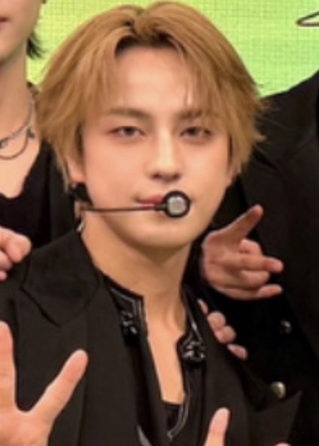 Behind-the-scenes cut of Taki (&TEAM)