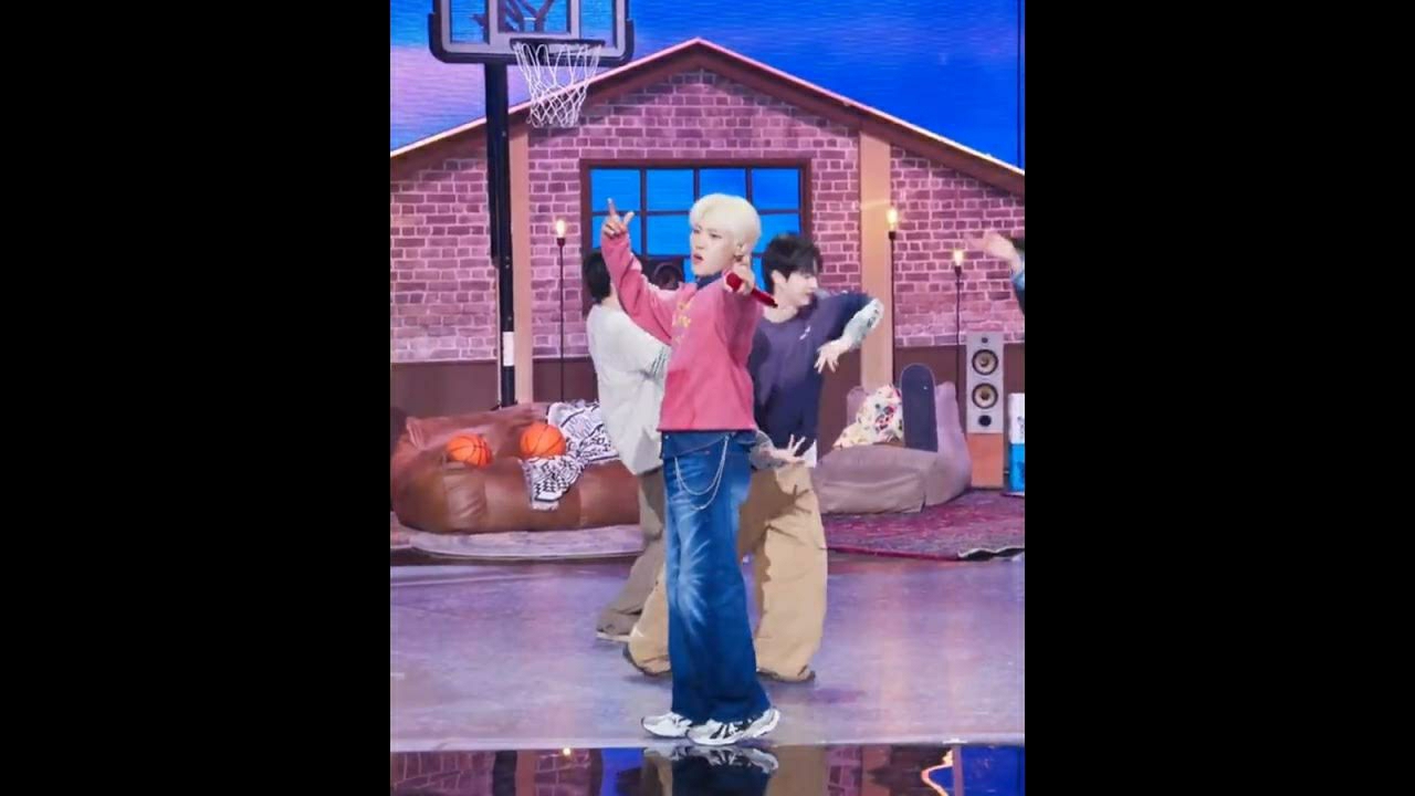 朴佑镇 (AB6IX)的幕后花絮