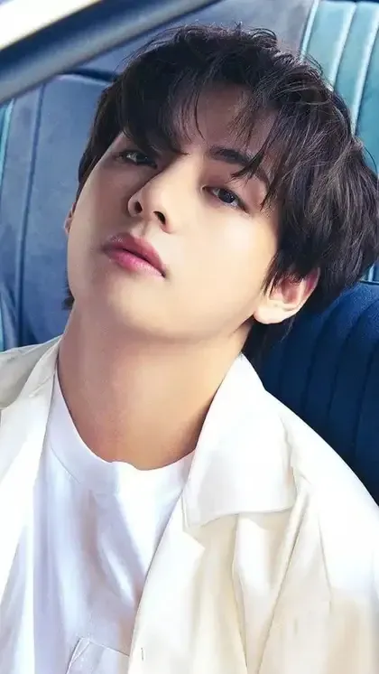 Today's most popular wallpaper in the V (BTS) community