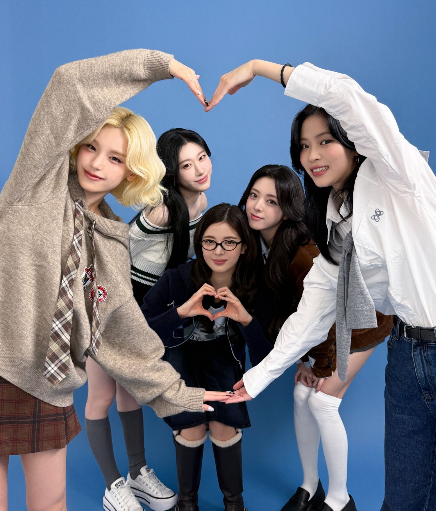 Recent activity shot of Yeji (ITZY)