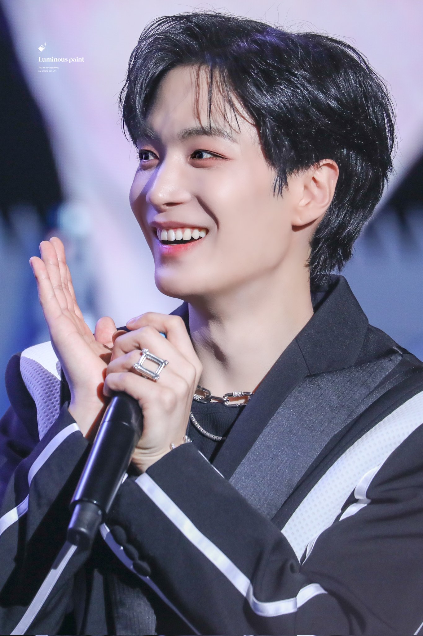 Foto aktivitas terbaru Kim Jonghyeon