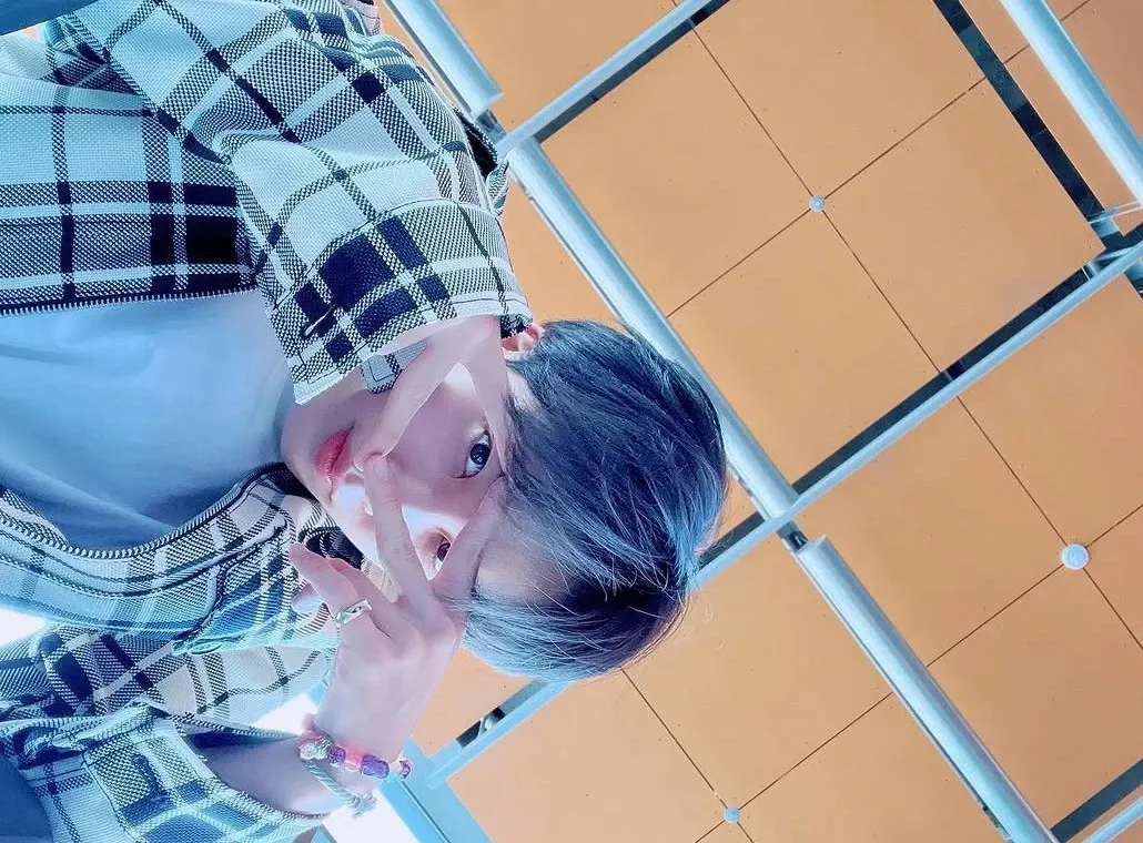 Potret di balik layar Jeonghan (SEVENTEEN)