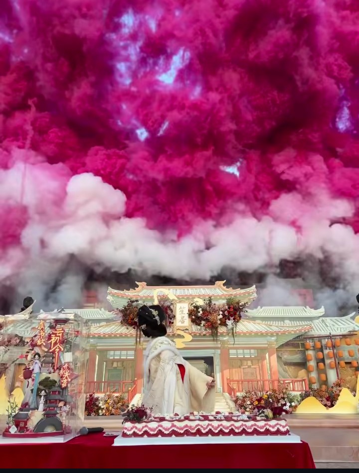 Latest photo of Esther Yu