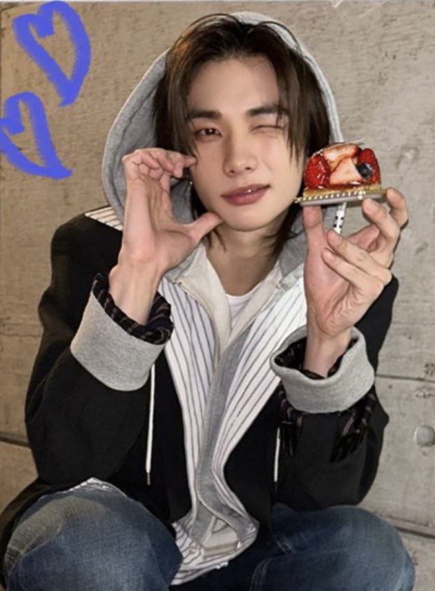 Behind-the-scenes cut of Hyunjin (Stray Kids)