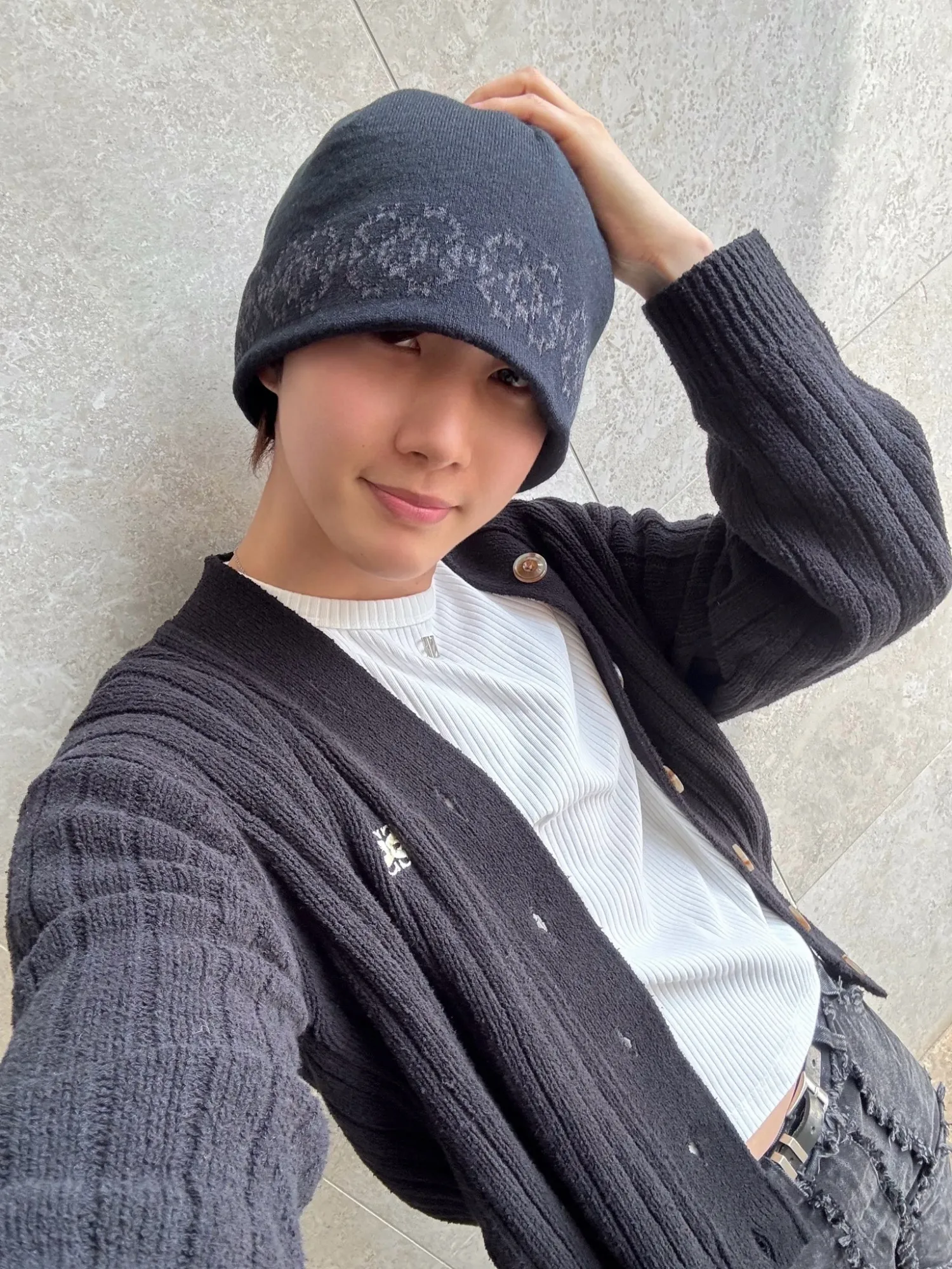 Recent activity shot of Hui (PENTAGON)