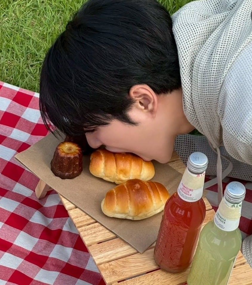 Behind-the-scenes cut of Yoon Jaehyuk (TREASURE)