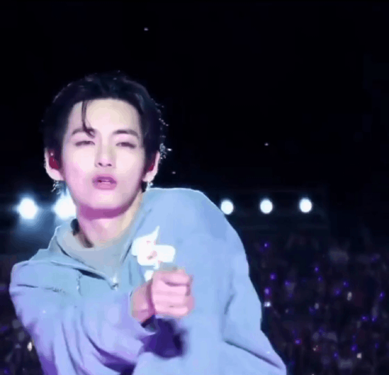 A moment captured by V (BTS)'s fan