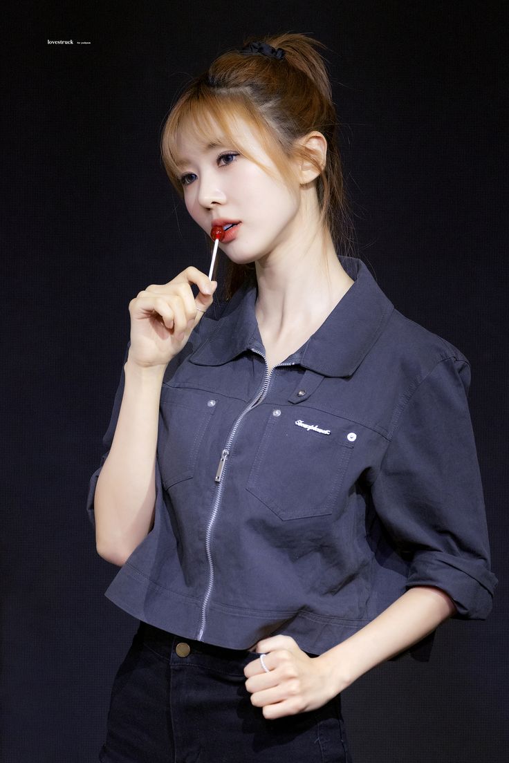 Latest photo of Yoohyeon (DREAMCATCHER)