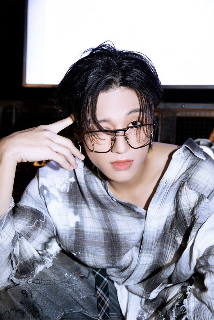 友榮 (ATEEZ)的幕后花絮