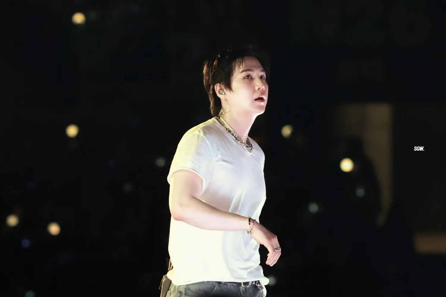Foto aktivitas terbaru SUGA (BTS)