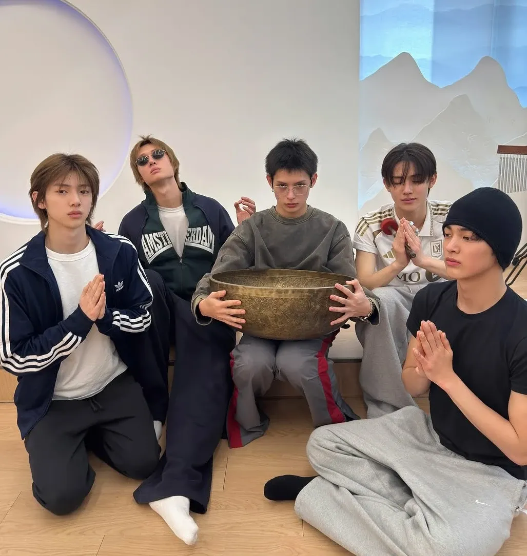 A moment captured by CORTIS's fan