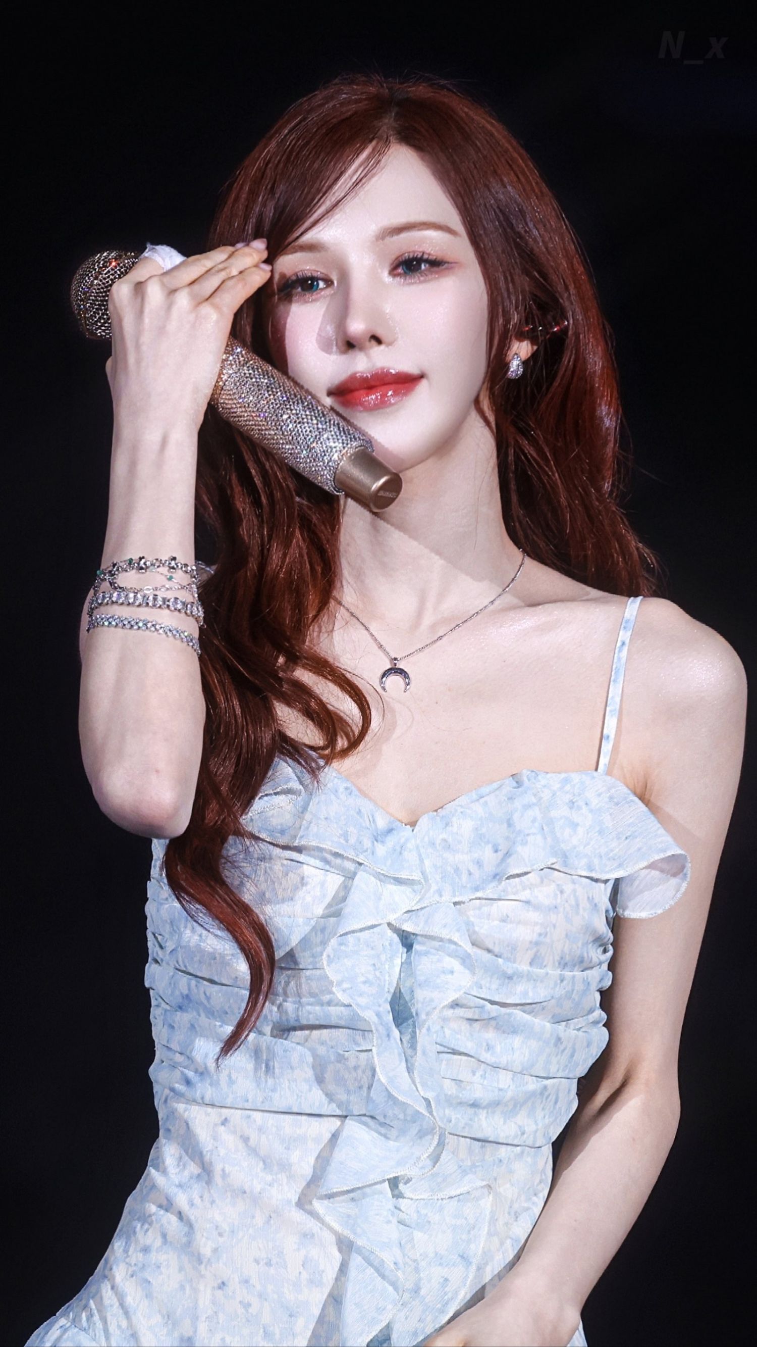 Behind-the-scenes cut of Wendy (Red Velvet)