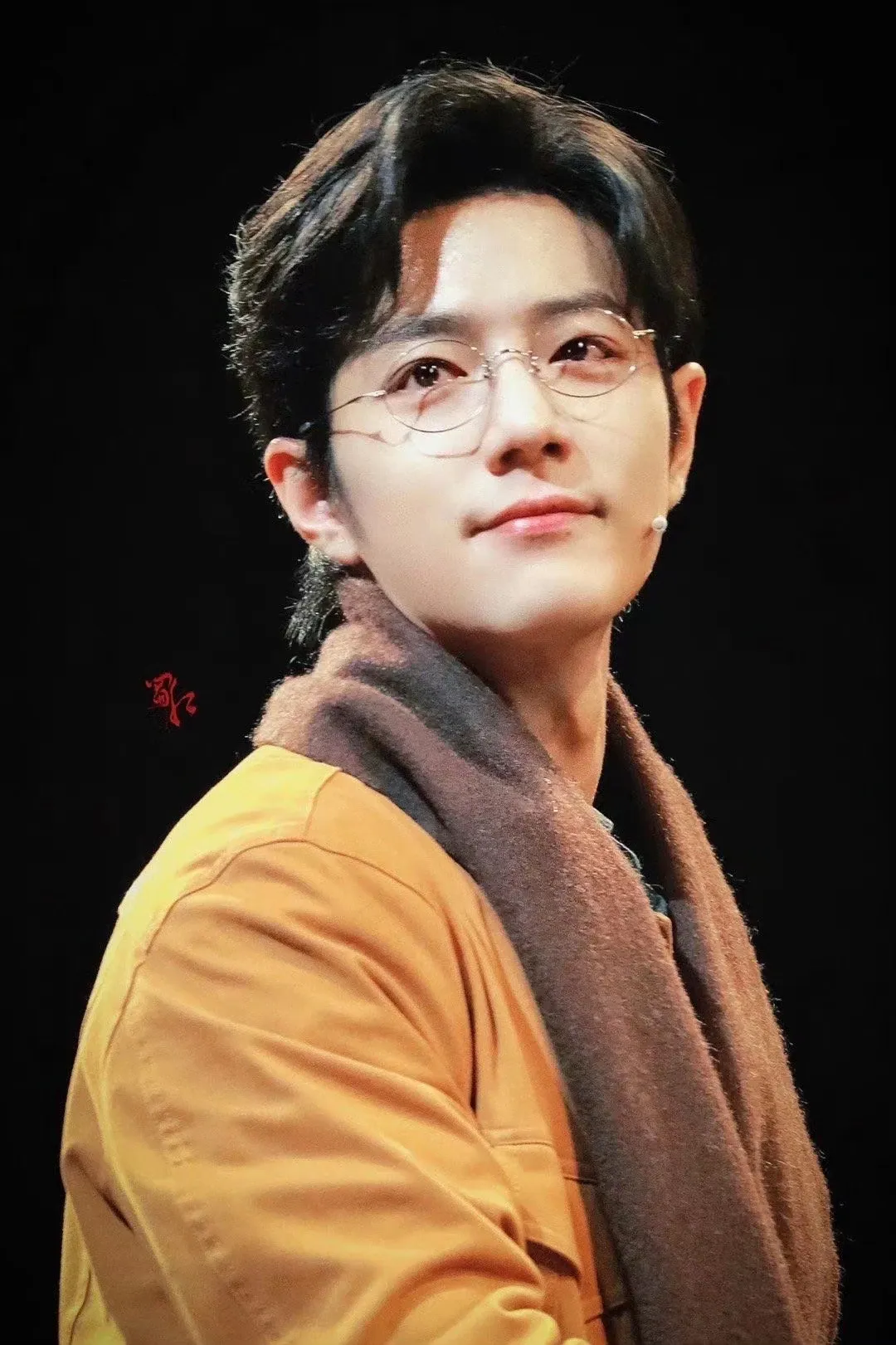 Behind-the-scenes cut of Xiao Zhan