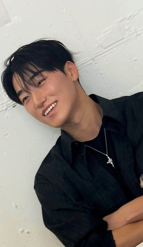 崔傘 (ATEEZ)粉丝最喜爱的经典壁纸