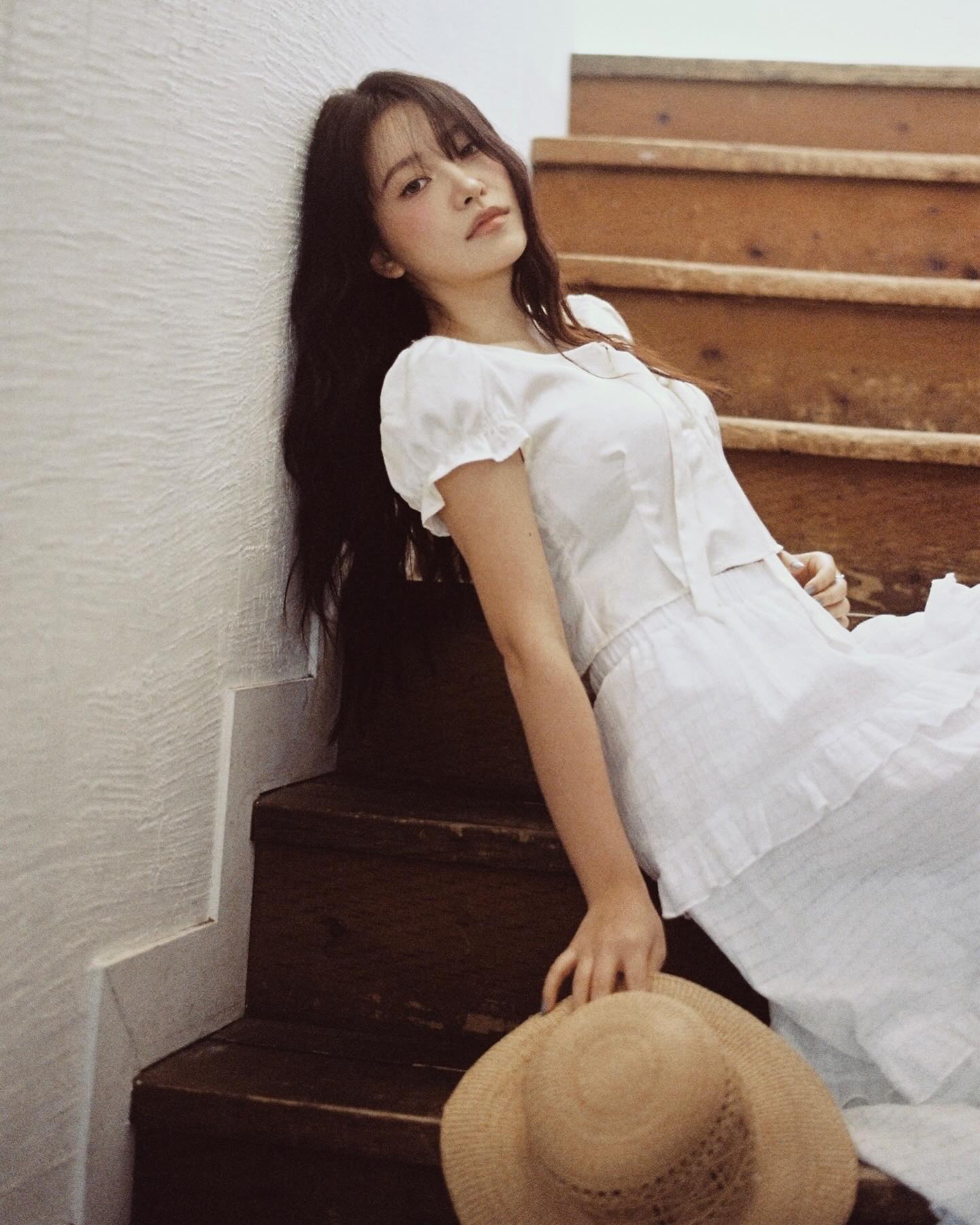 Recent activity shot of Red Velvet