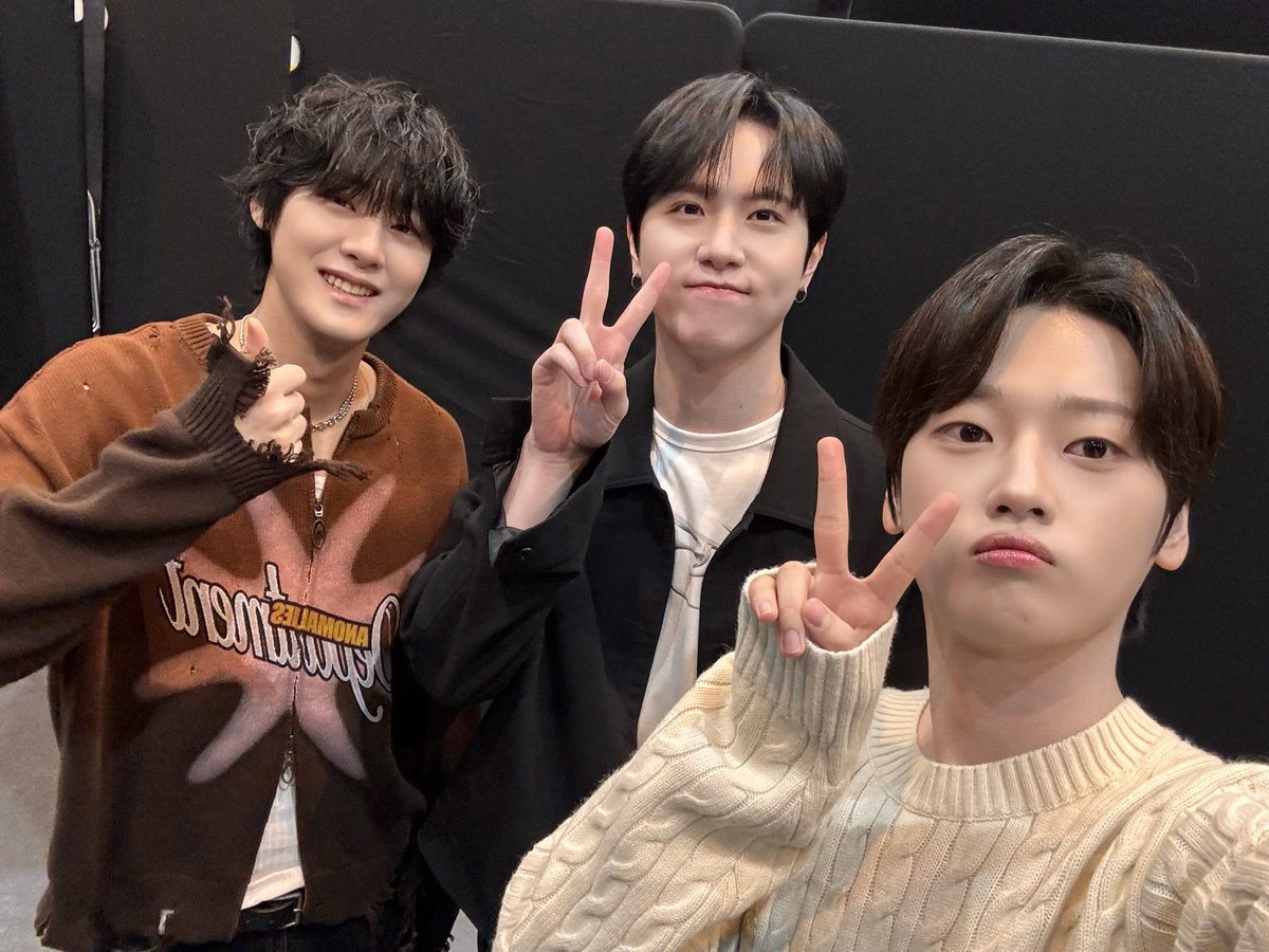 Behind-the-scenes cut of WEi