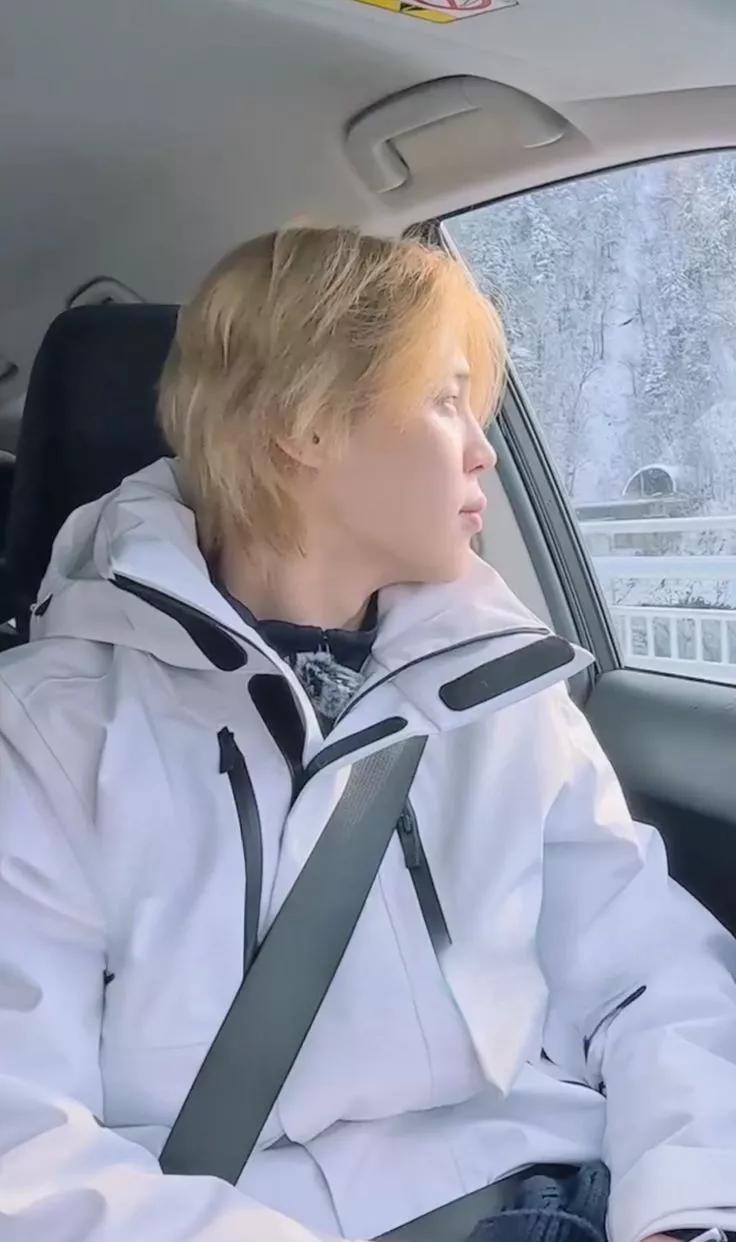 A heartfelt wallpaper shared by Jimin (BTS)'s fans