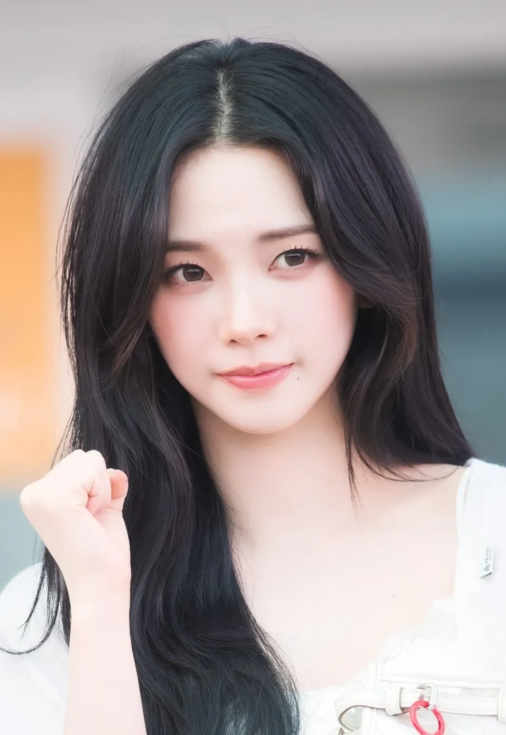 Latest photo of Karina (aespa)