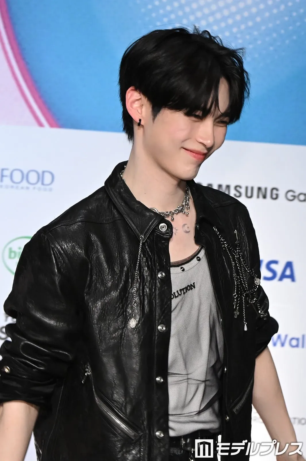 Behind-the-scenes cut of Sung Hanbin (ZEROBASEONE)