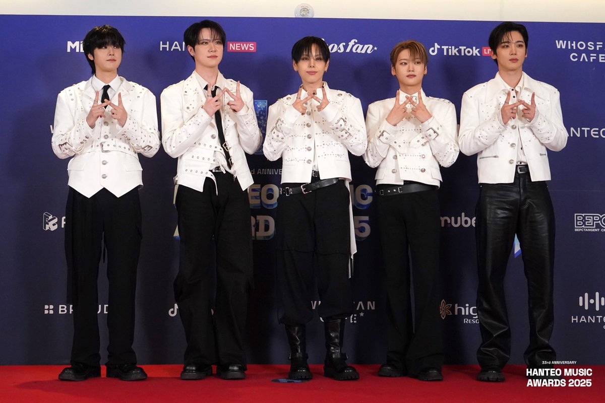 위아이 최근 활동샷