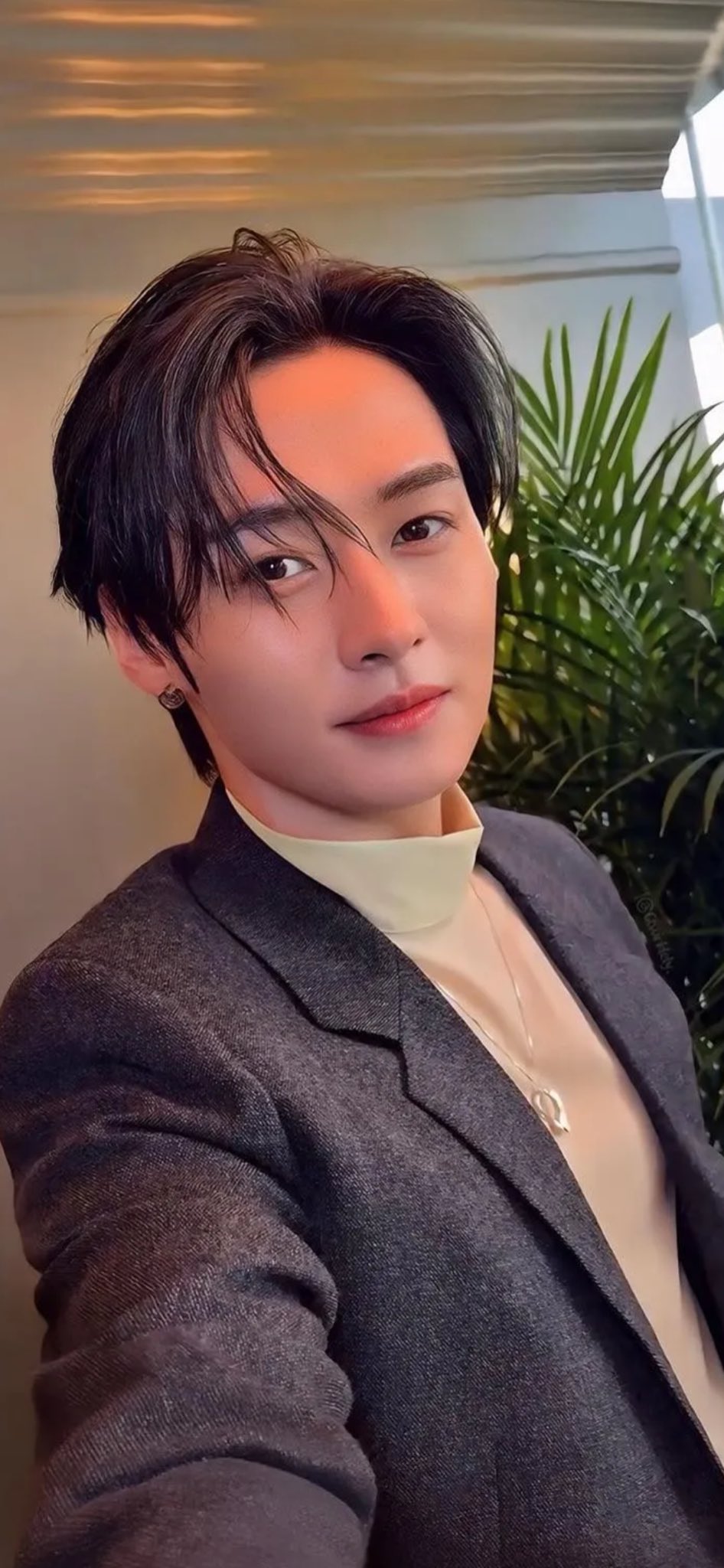 The most beloved wallpaper among Lee Know (Stray Kids)'s fans