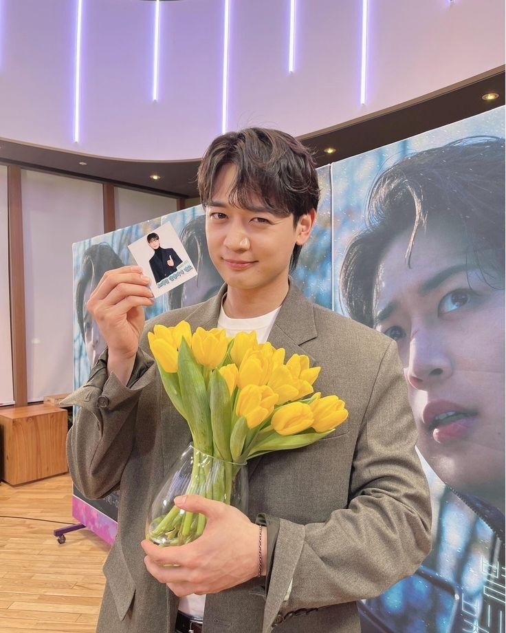 Recent activity shot of Minho (SHINee)