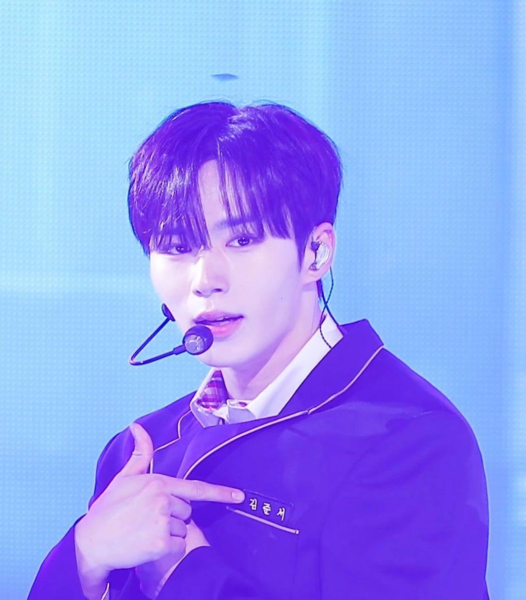 Behind-the-scenes cut of Kim Junseo (ALPHA DRIVE ONE)