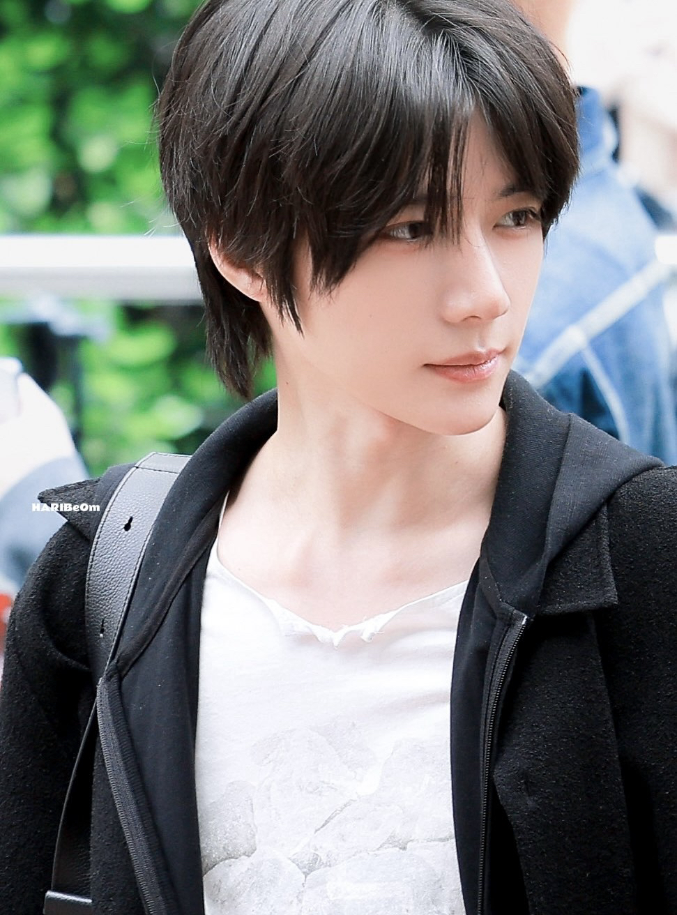 A moment captured by Beomgyu (TOMORROW X TOGETHER)'s fan
