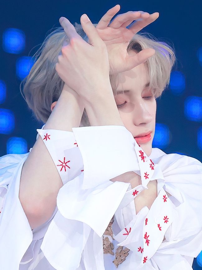 휴닝카이 (투모로우바이투게더)의 비하인드 컷