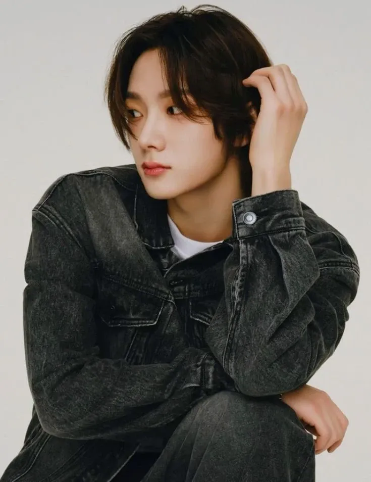 Recent activity shot of Sungho (BOYNEXTDOOR)