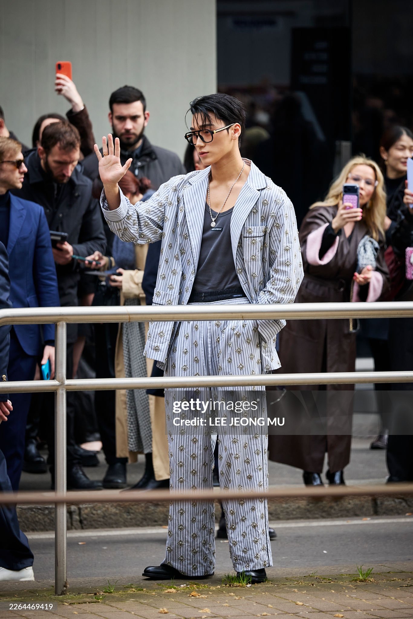 Behind-the-scenes cut of San (ATEEZ)