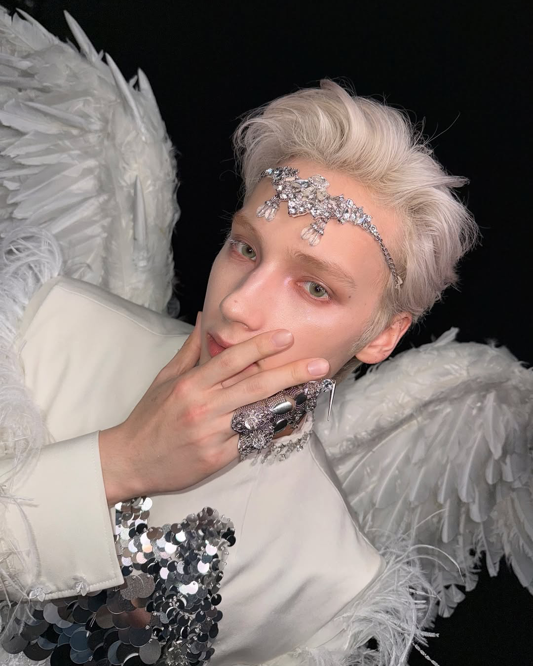 Behind-the-scenes cut of HueningKai (TOMORROW X TOGETHER)