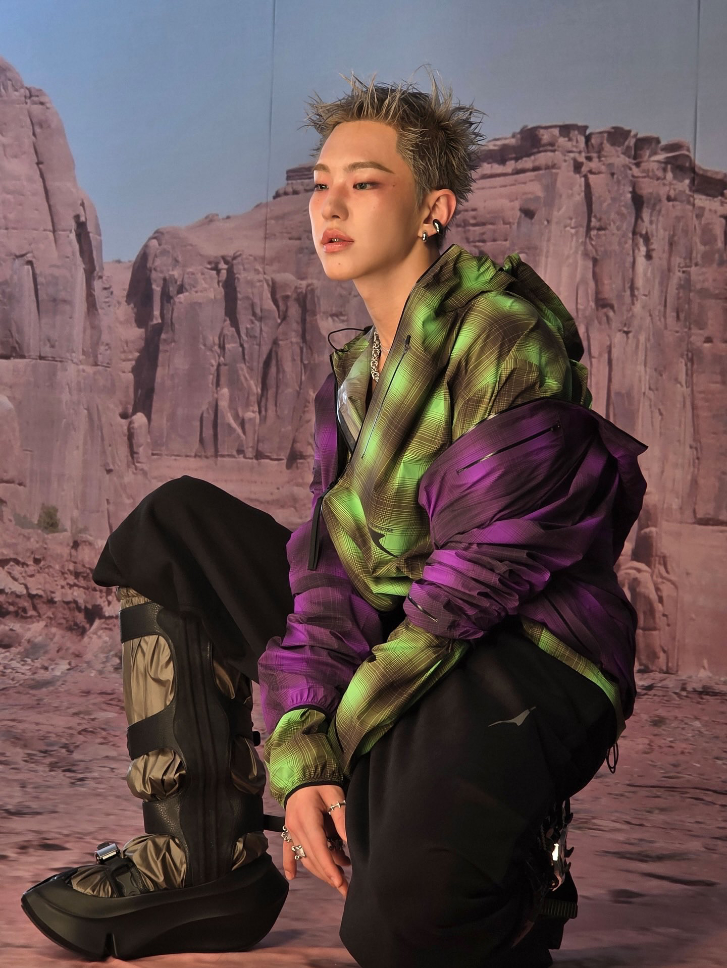 Foto aktivitas terbaru Hoshi (SEVENTEEN)