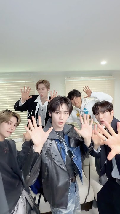 Behind-the-scenes cut of He Xinlong (ALPHA DRIVE ONE)