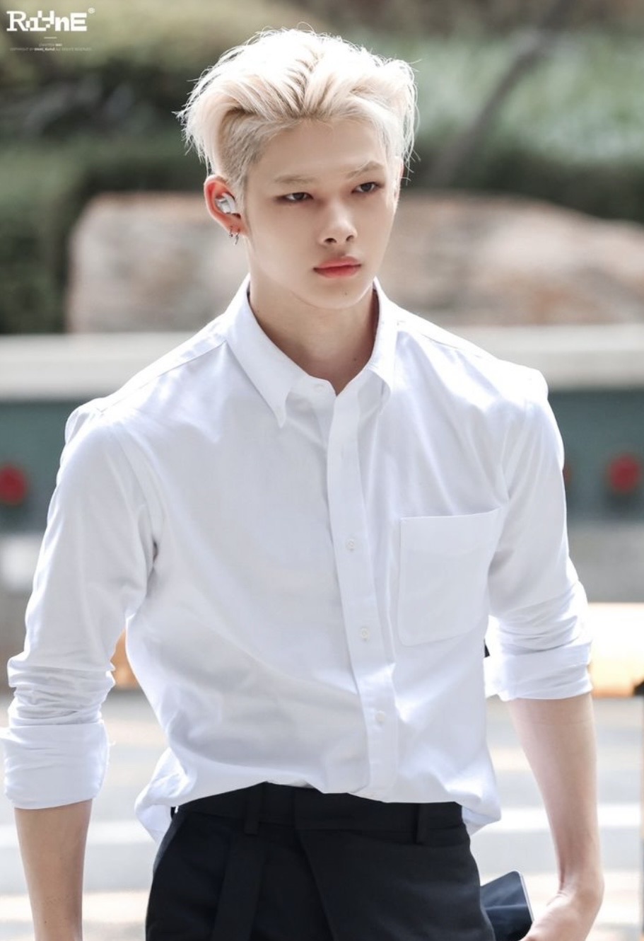 Latest photo of NI-KI (ENHYPEN)